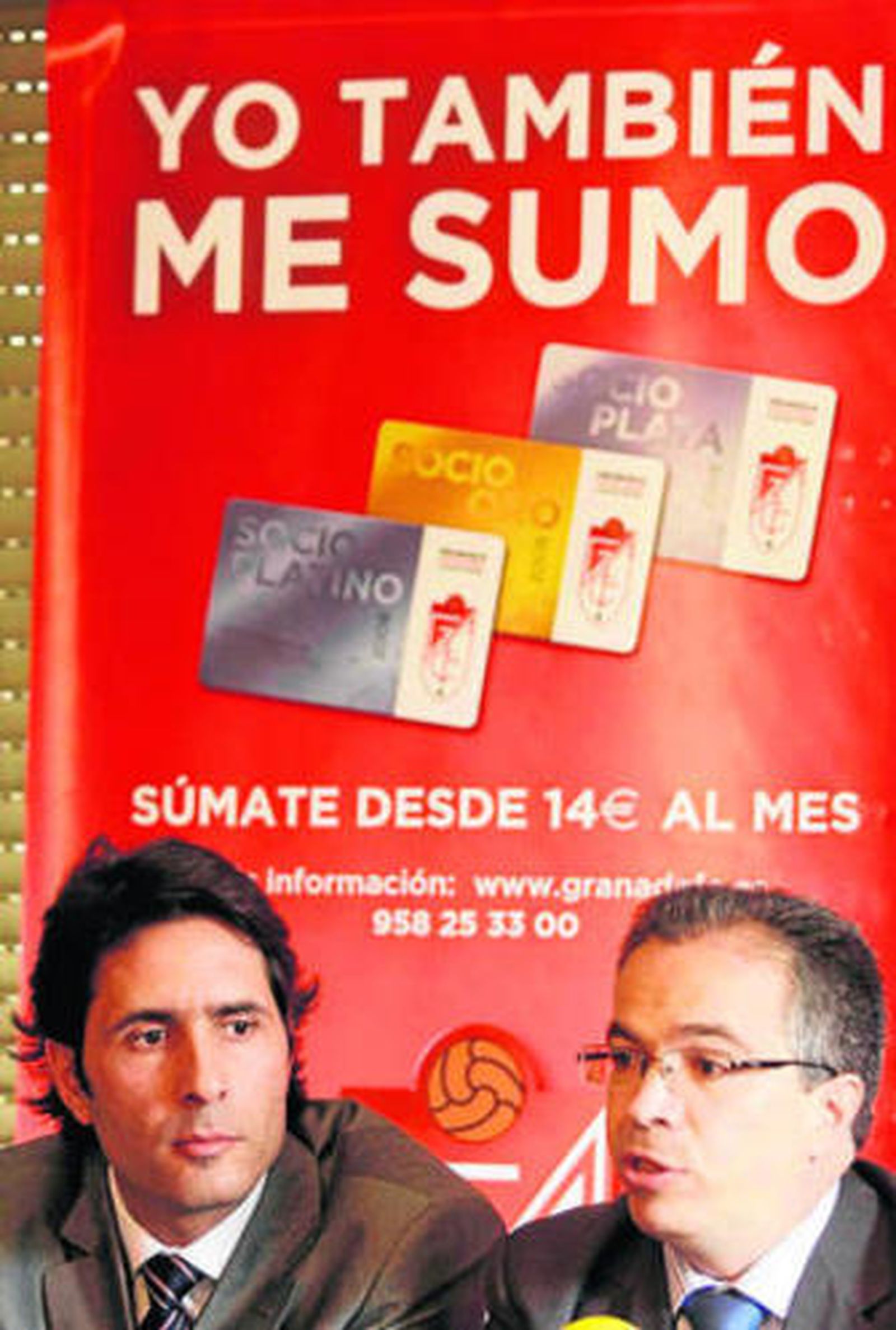 Ignacio Cuerva, junto al abogado Javier López.