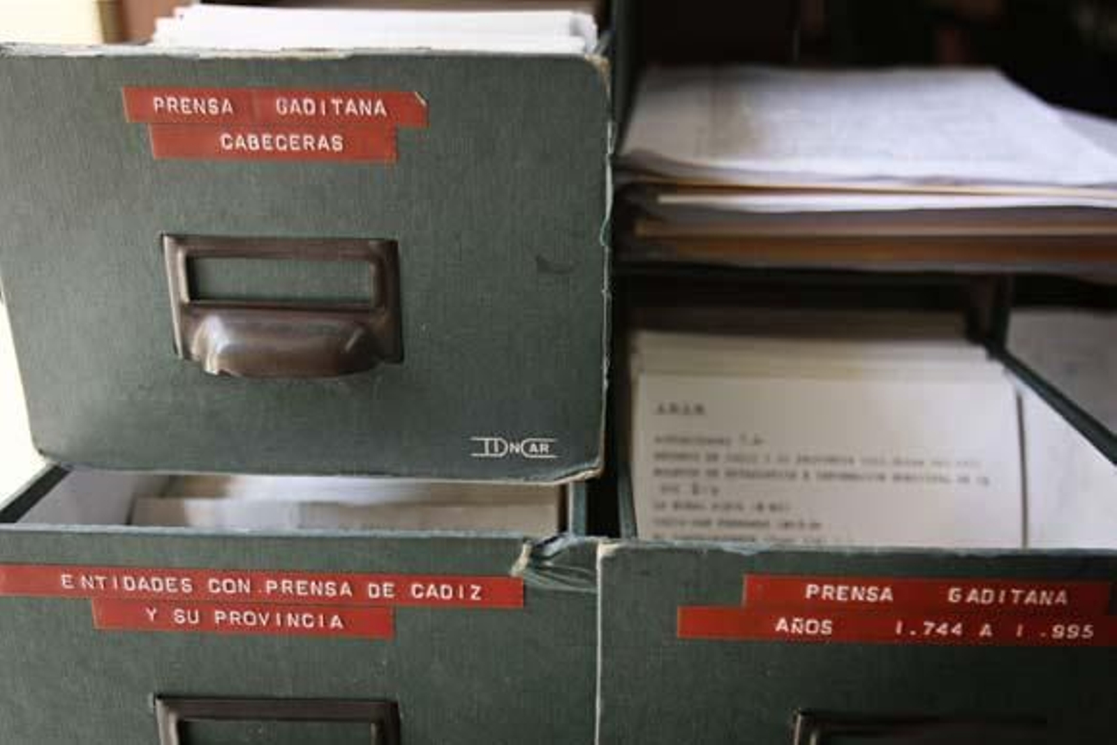 Las hemerotecas persiguen la digitalización de las cabeceras más demandadas, pero la falta de recursos lo convierte en un proceso muy lento

Foto: Lourdes de Vicente