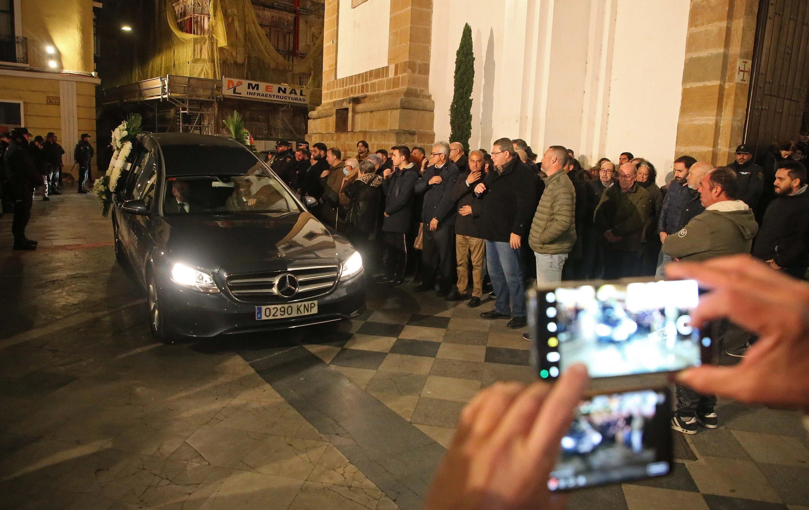 Fotos de la llegada de los restos mortales de Diego Valencia a la parroquia de La Palma en Algeciras