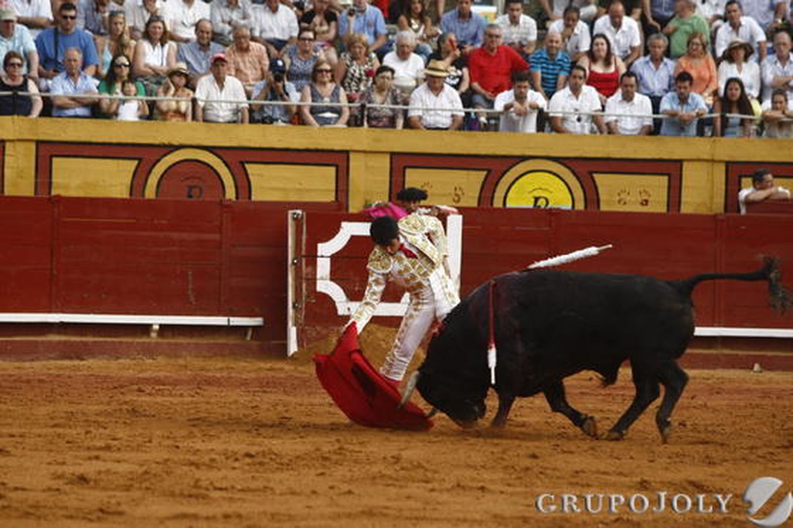 Talavante, Vega y Padilla, buenas faenas en Las Palomas.

Foto: Erasmo Fenoy