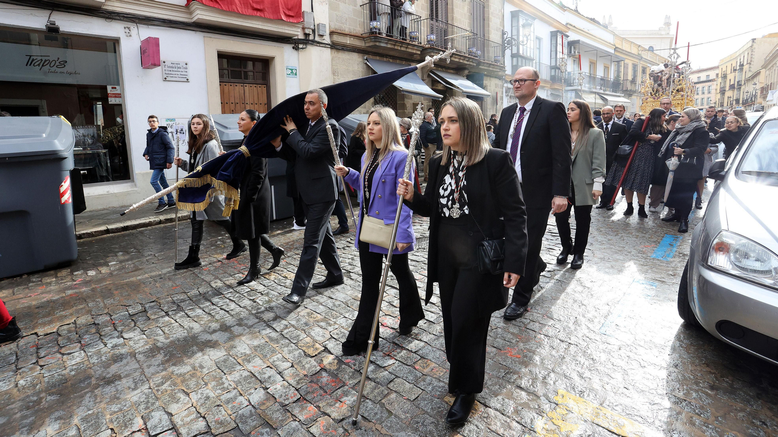 Las Viñas y El Cristo vuelven a sus templos