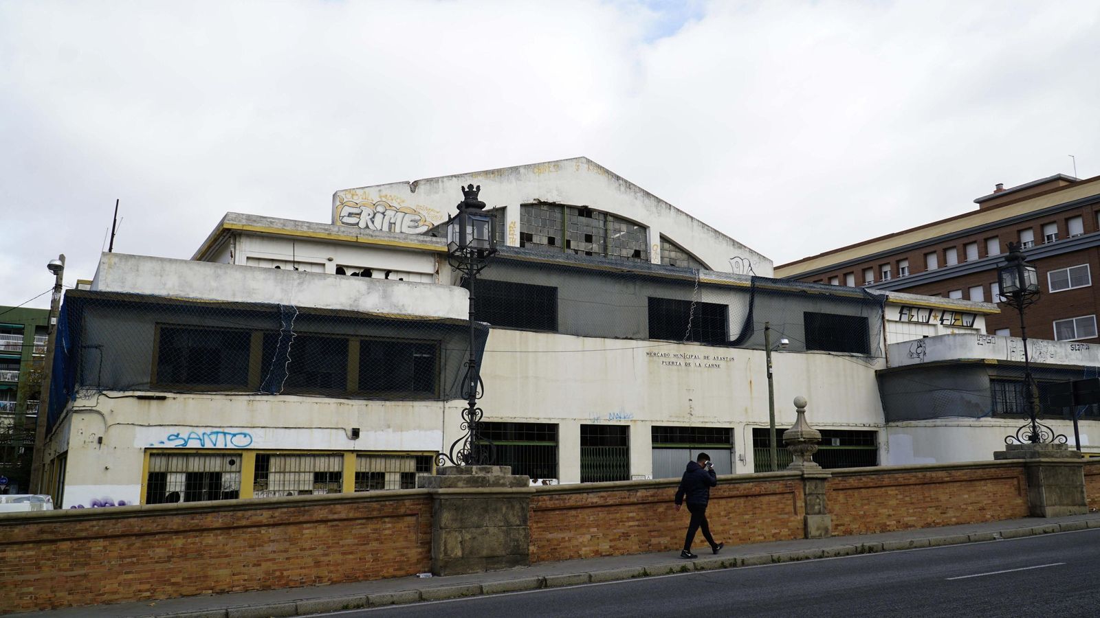 El ruinoso Mercado de la Puerta de la Carne.
