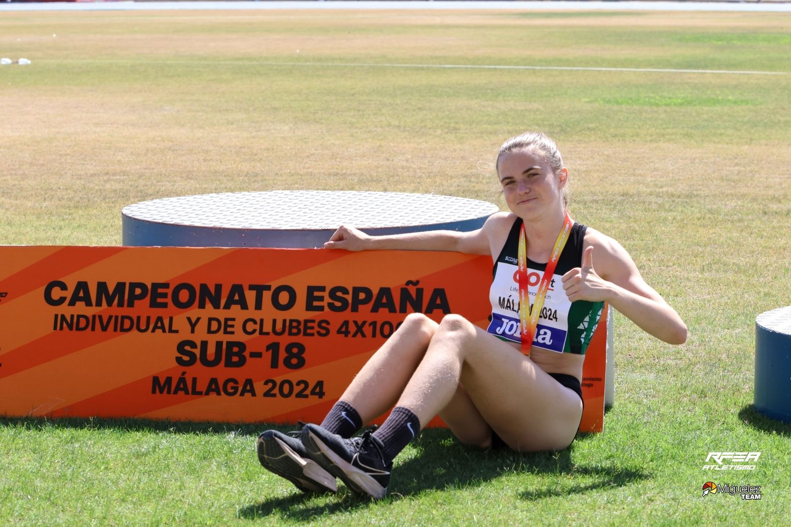 Alejandro Nuñez y el 4x100 del Nerja, campeones de España sub 18 en Málaga