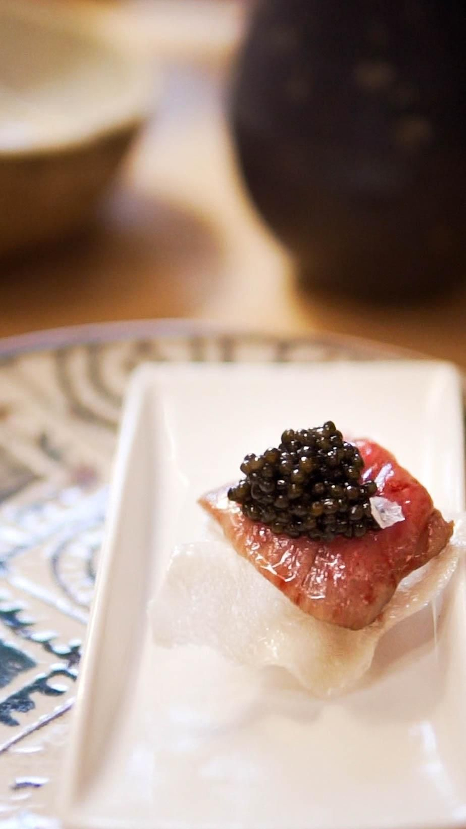 Kobe (con crujiente de arroz y caviar)