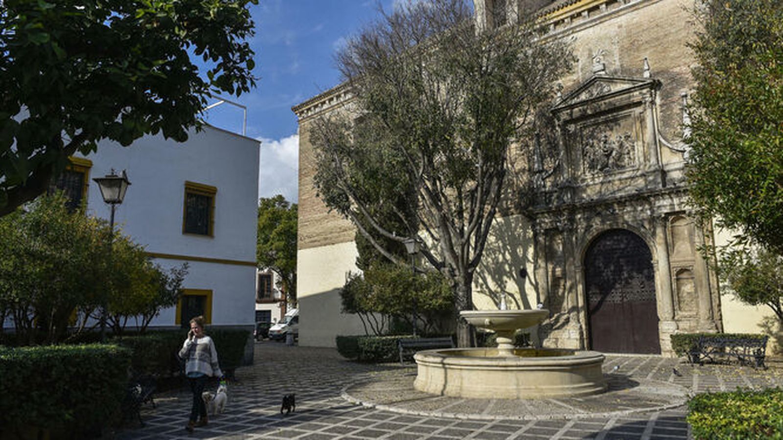 Fachada del Convento de Santa Isabel