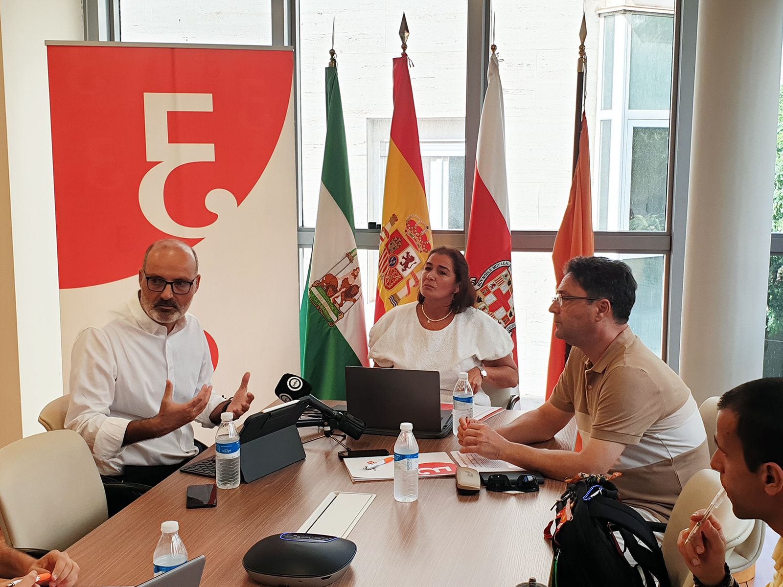 Presentación del Barómetro en el Colegio de Economistas de Almería.