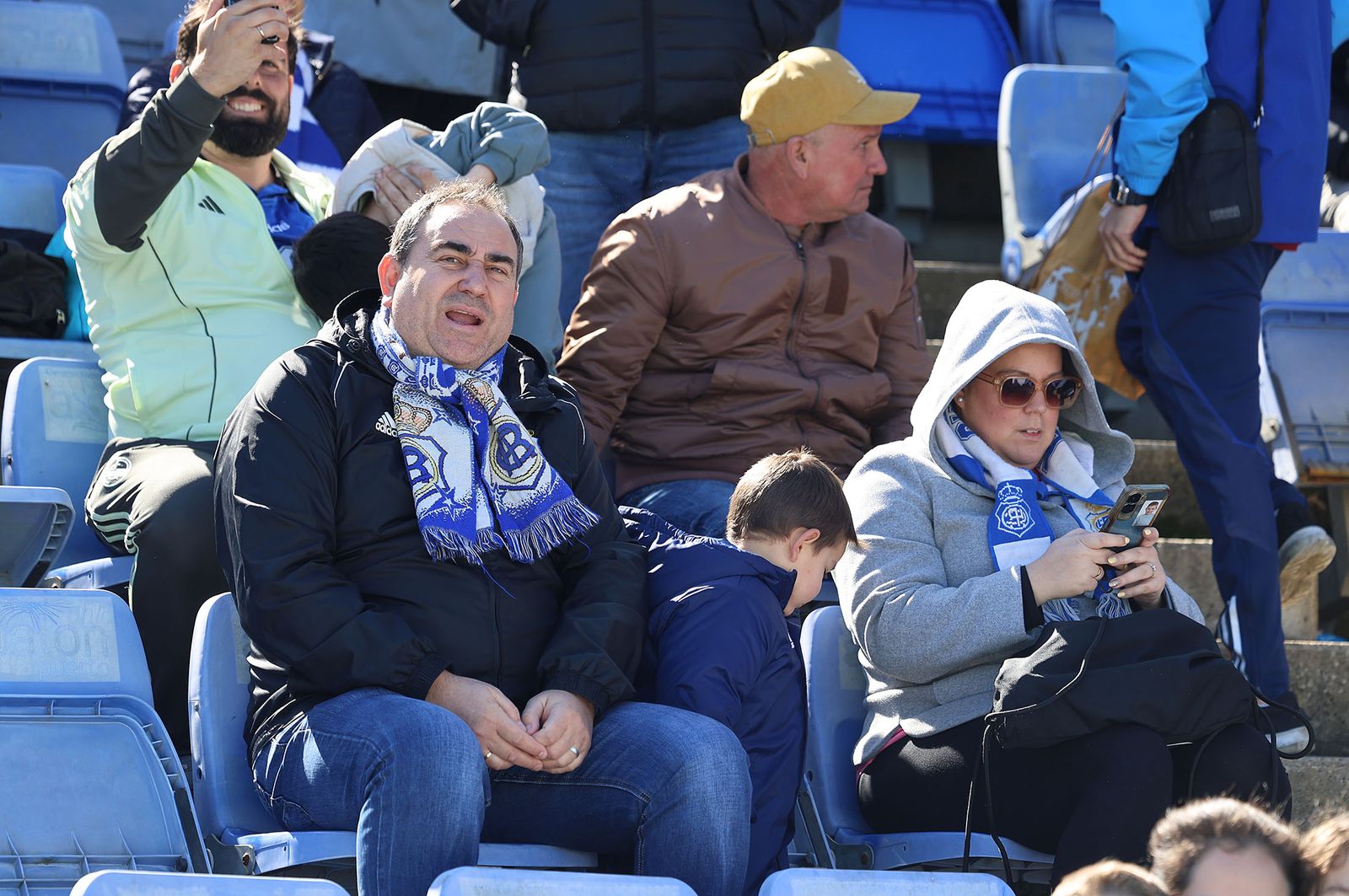 Búscate en las gradas del Nuevo Colombino en el Recre-Yeclano