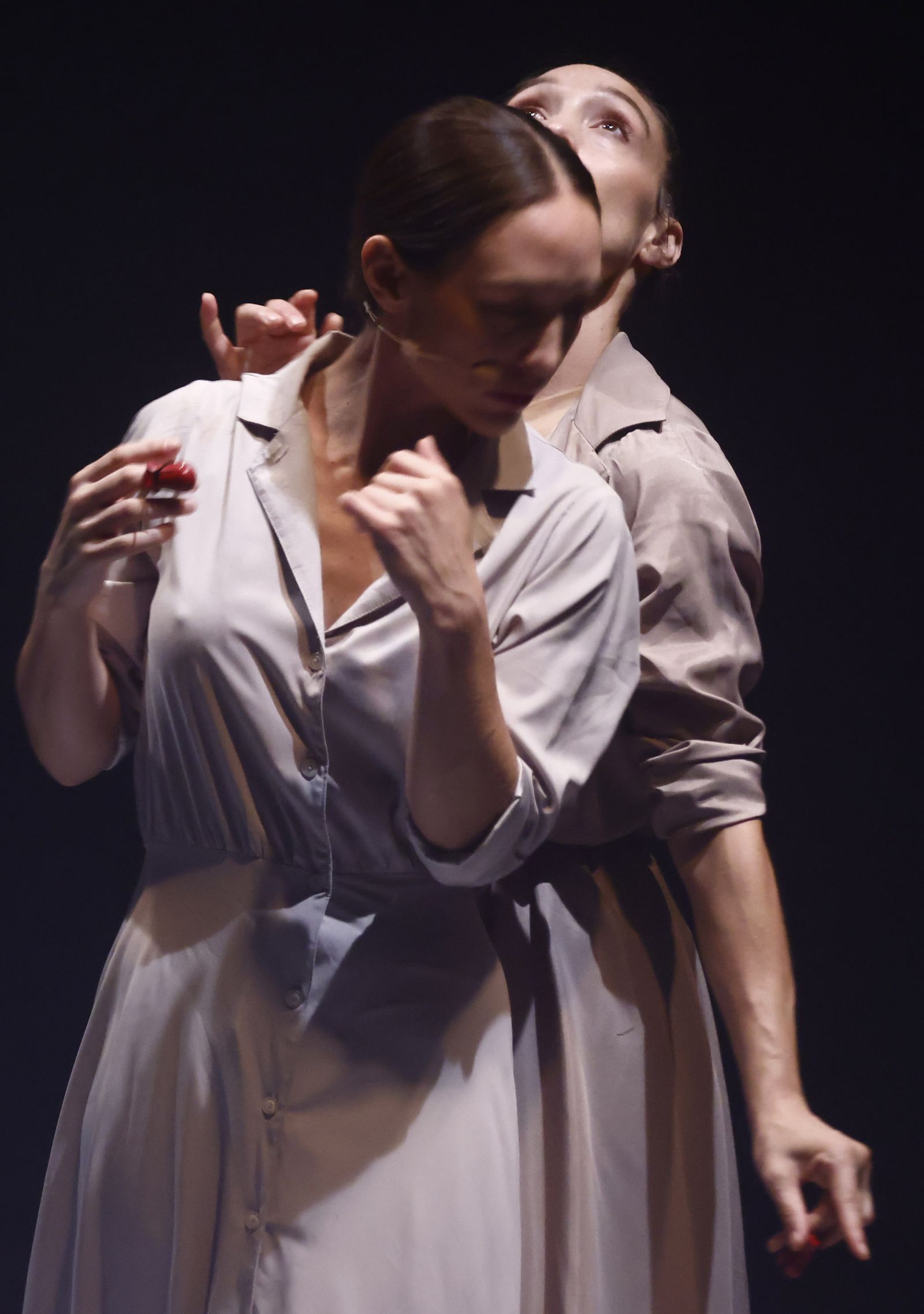 Florencia Oz e Isidora O'Ryan "Antípodas" Bienal de Sevilla, en imágenes