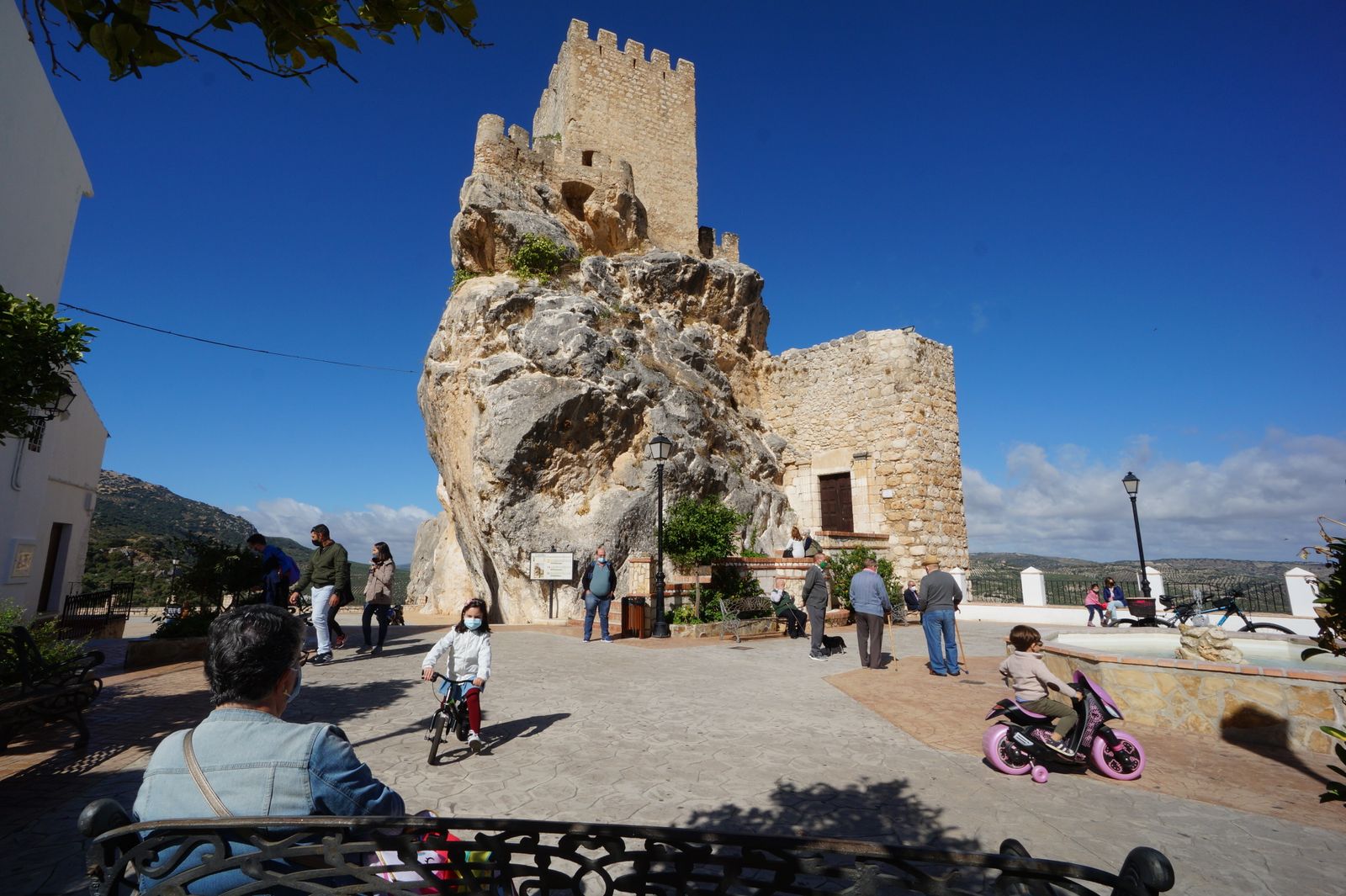 Las fotografías de un paseo por Zuheros, el municipio de Córdoba que resiste libre de covid