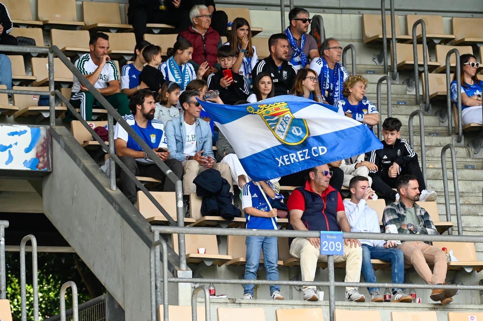 Las imágenes del último partido de Liga del Xerez CD contra el Linares