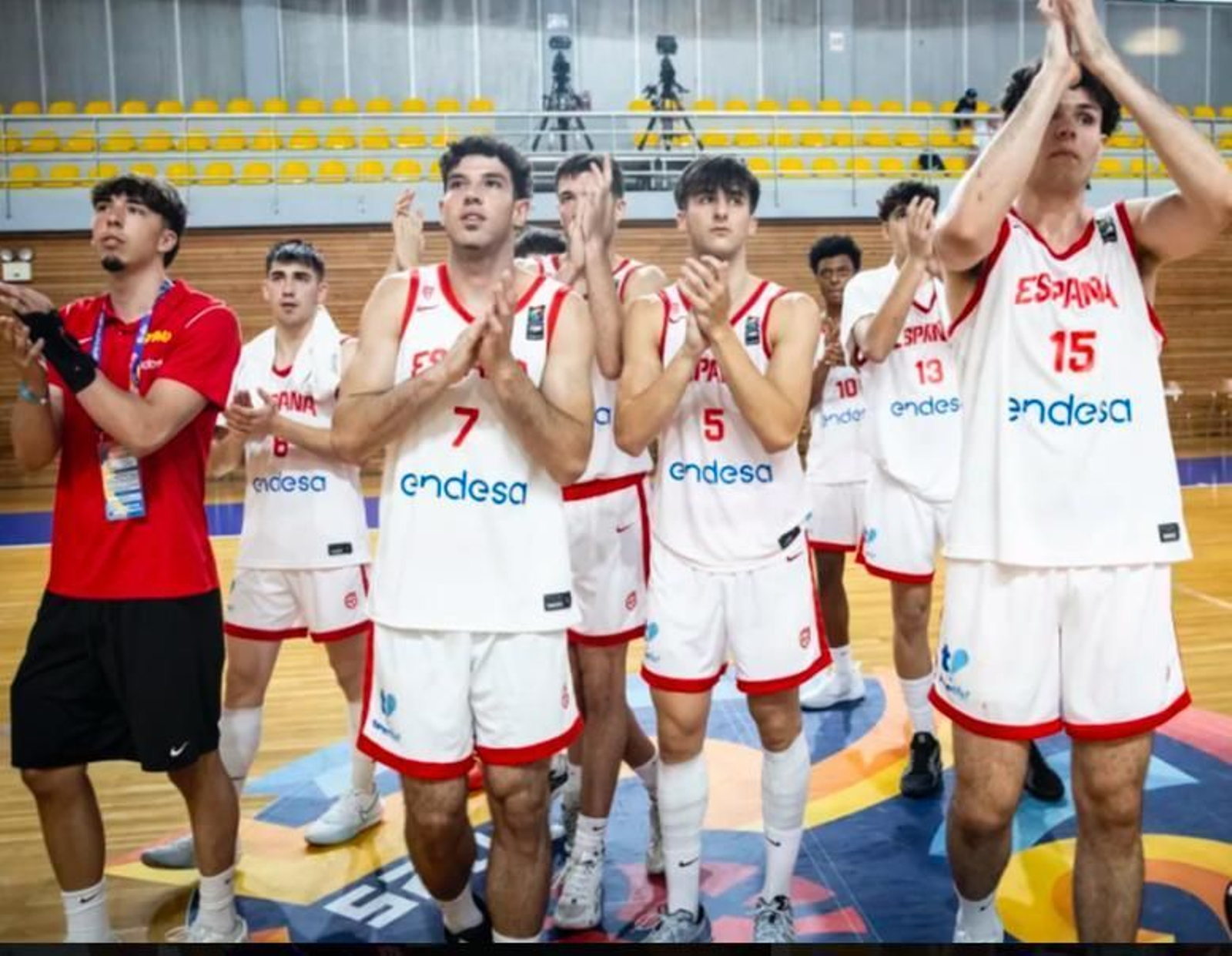 Álvaro Folgueiras, 11 puntos en la victoria de España sub 20 ante Finlandia