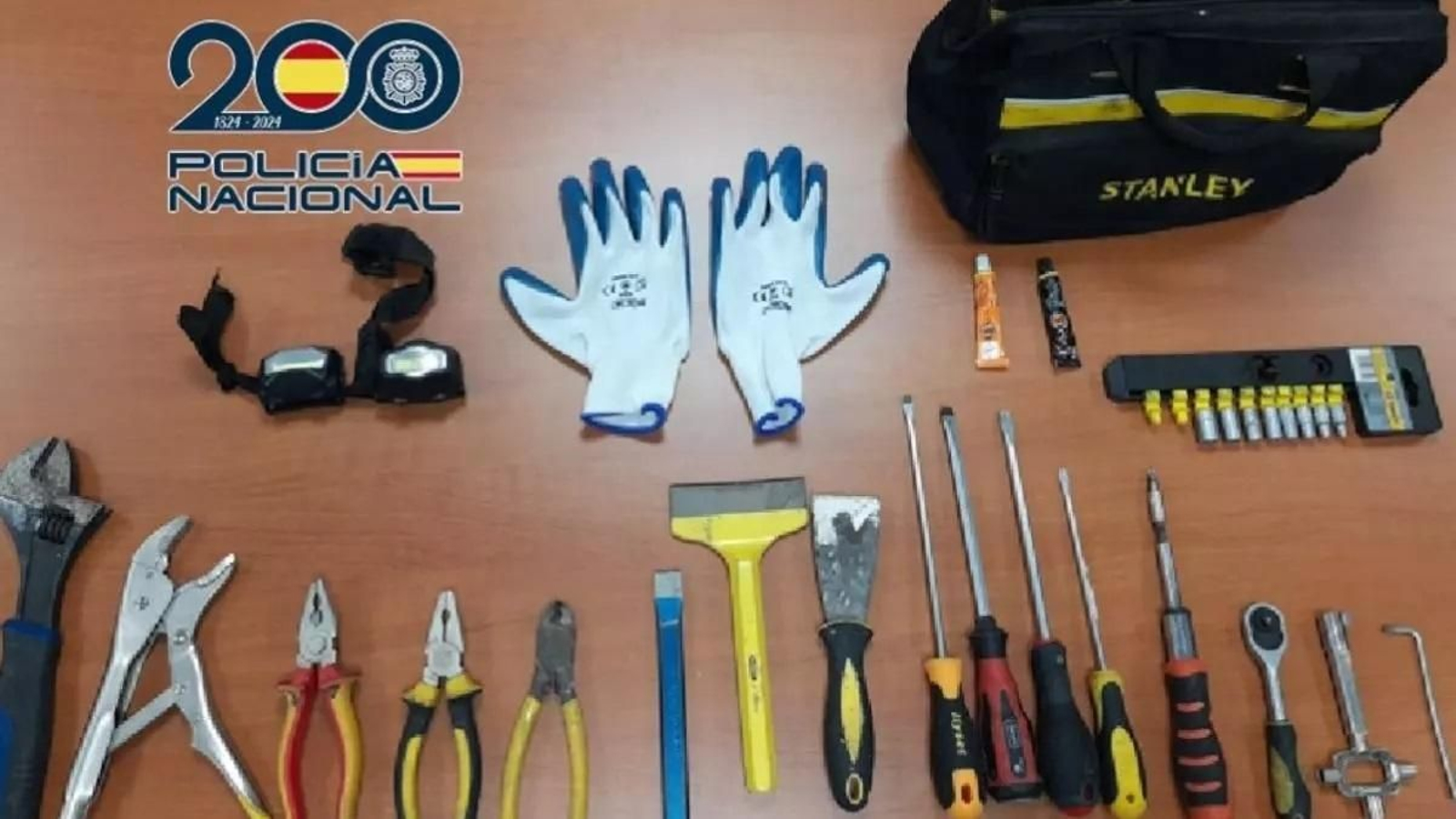 Las herramientas intervenidas a la banda que asaltaba naves de vapers Las herramientas intervenidas a la banda que asaltaba naves de vapers