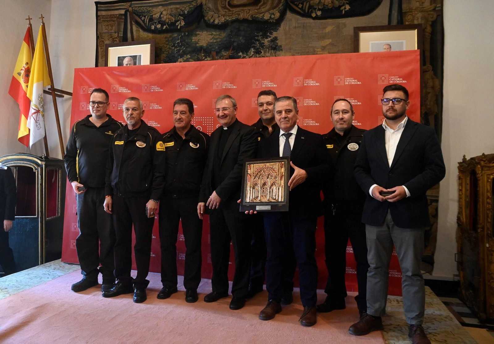 El reconocimiento a quienes lucharon contra el incendio de la Mezquita de Córdoba, en imágenes