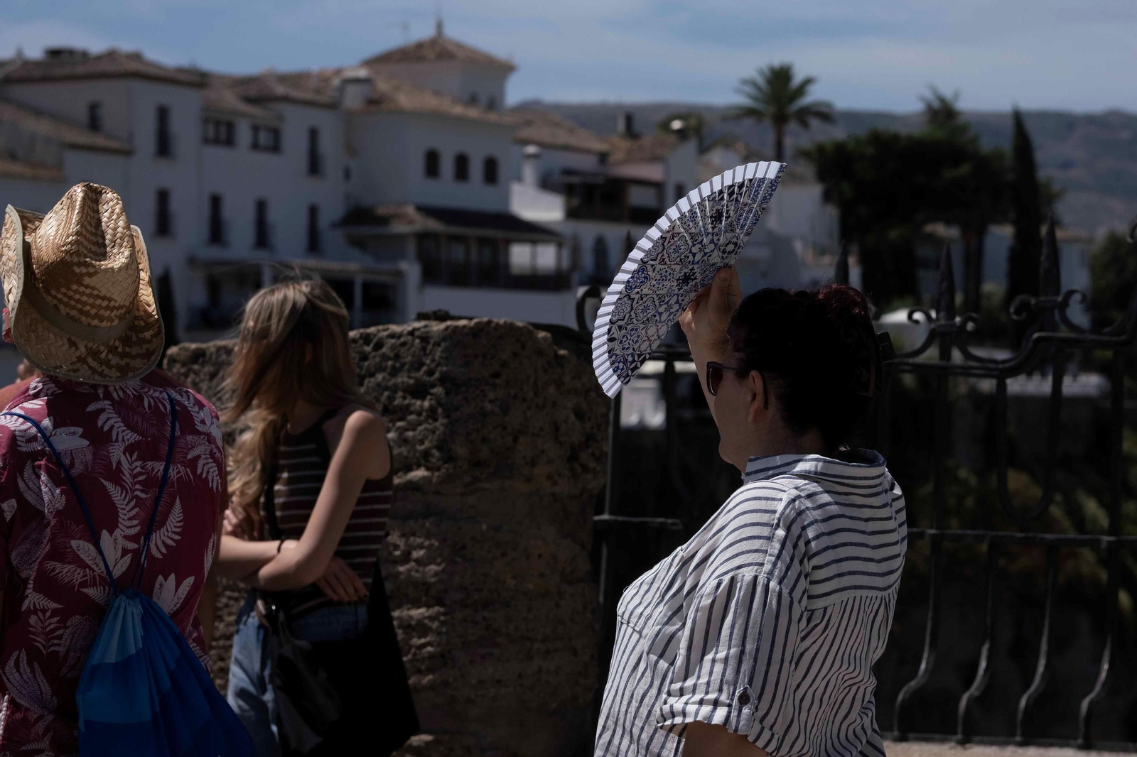 Turistas por las calles de Ronda este viernes.