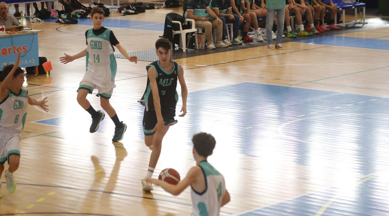 Las fotos de la segunda jornada del Campeonato de Andalucía infantil masculino de baloncesto, en La Línea