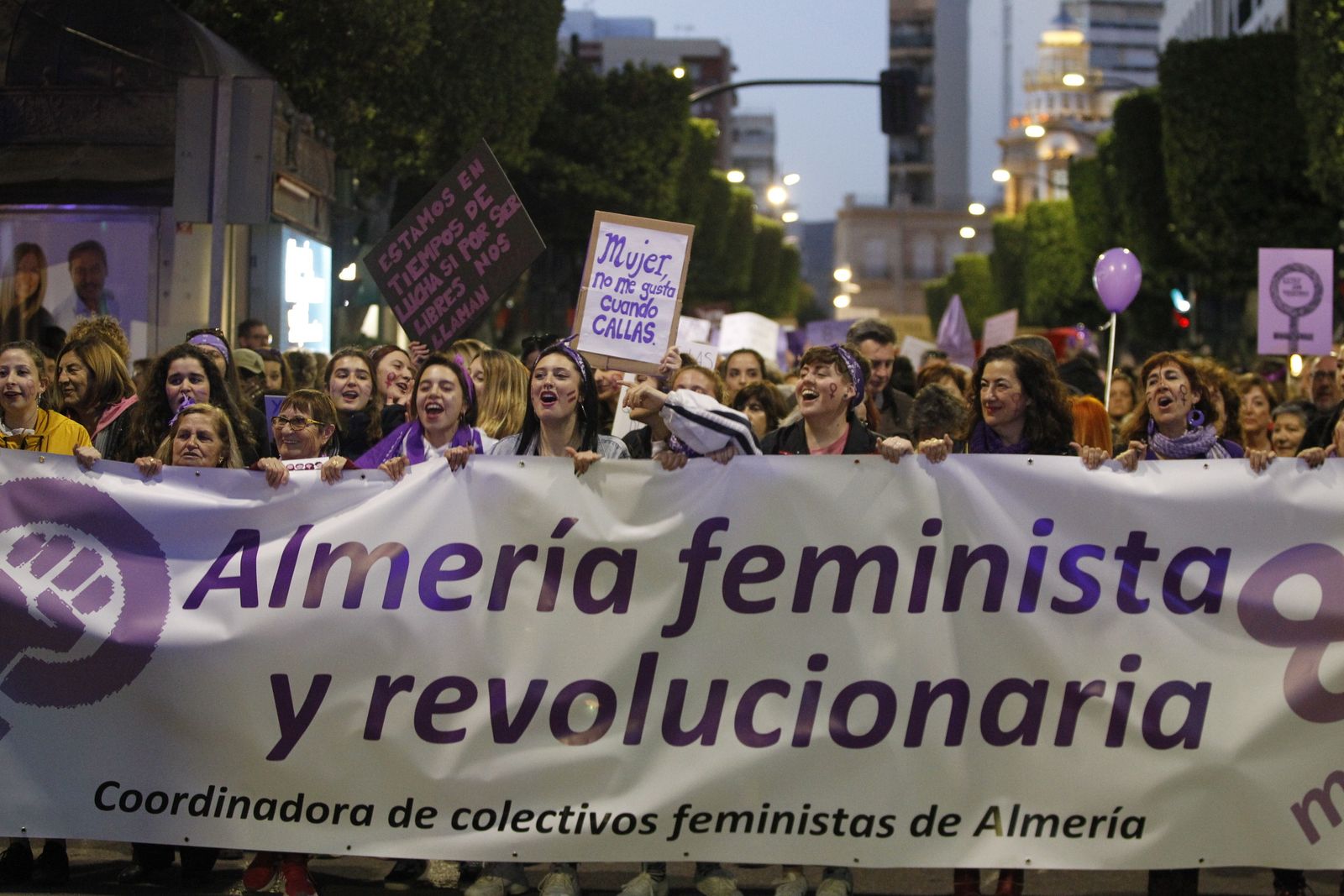 Fotogalería manifestación Día Internacional de la Mujer en Almería
