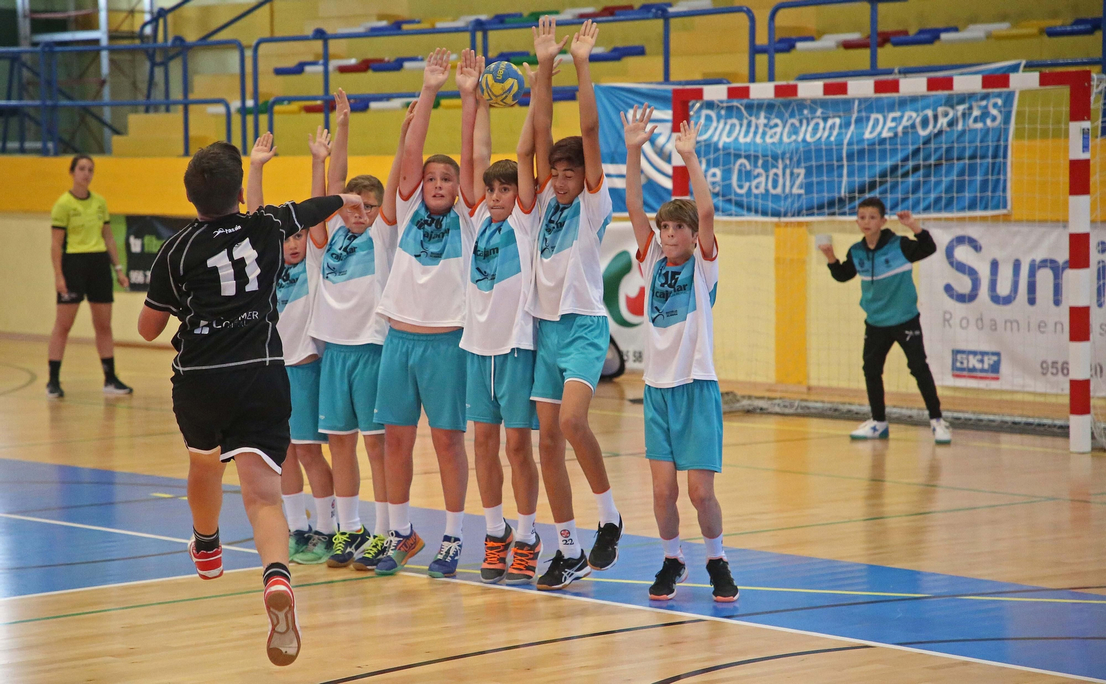 Fotos de la jornada inaugural del CADEBA alevín de balonmano en La Línea