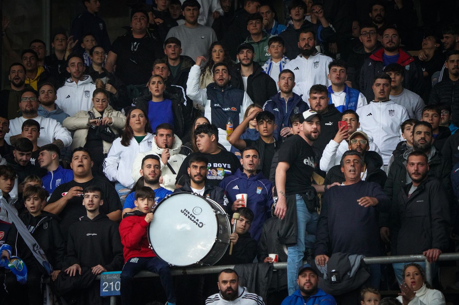 Búscate en el partido del Xerez CD - Cabecense