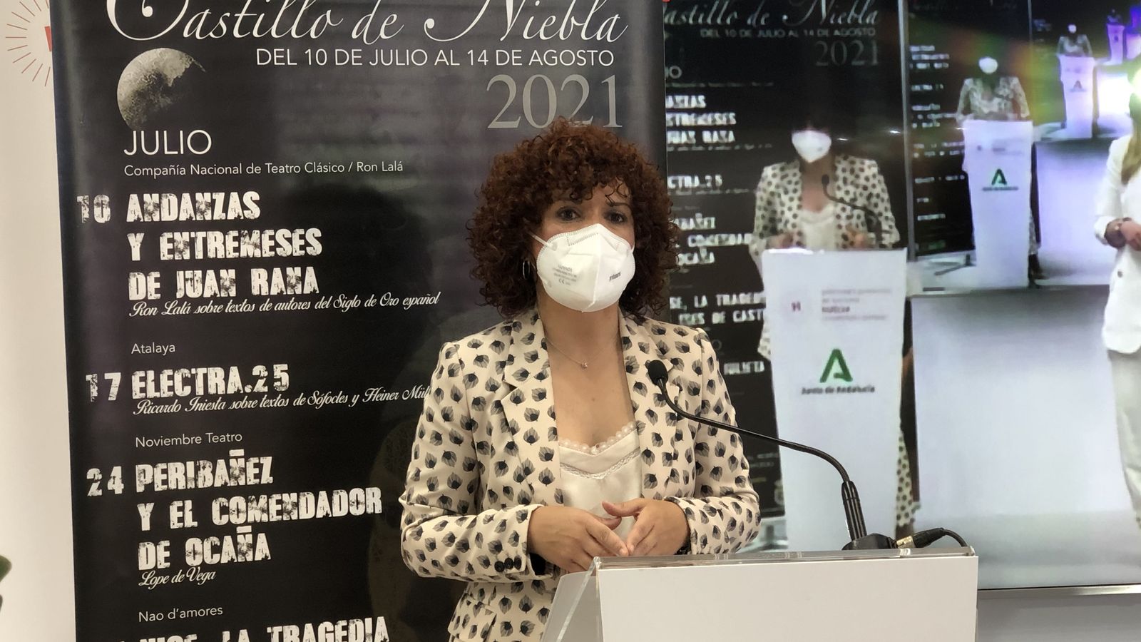 Mª Eugenia Limón durante la presentación de la programación cultural.