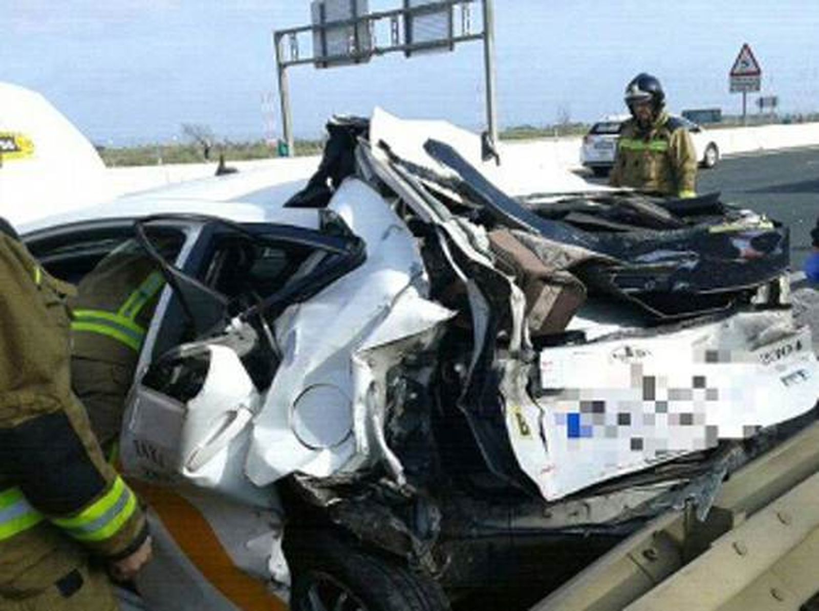 Una turista canaria fallece al averiarse su taxi y ser embestido por un camión