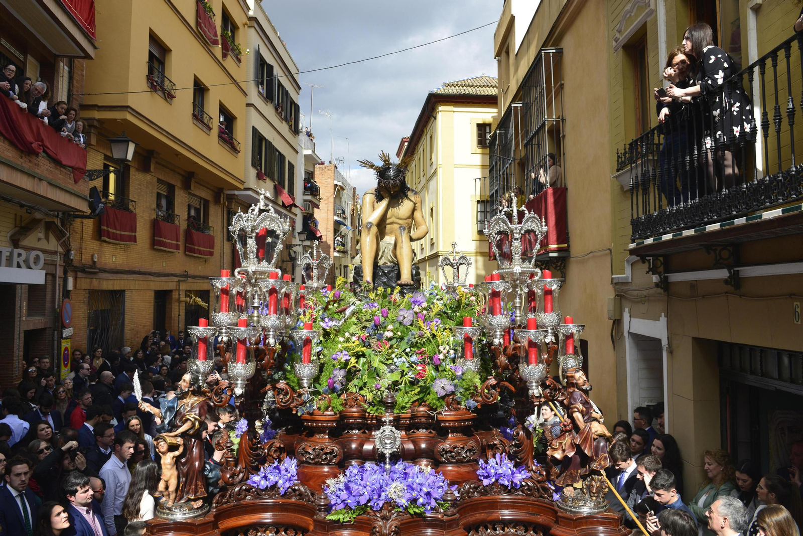 Salida de la Hermandad de la Cena
