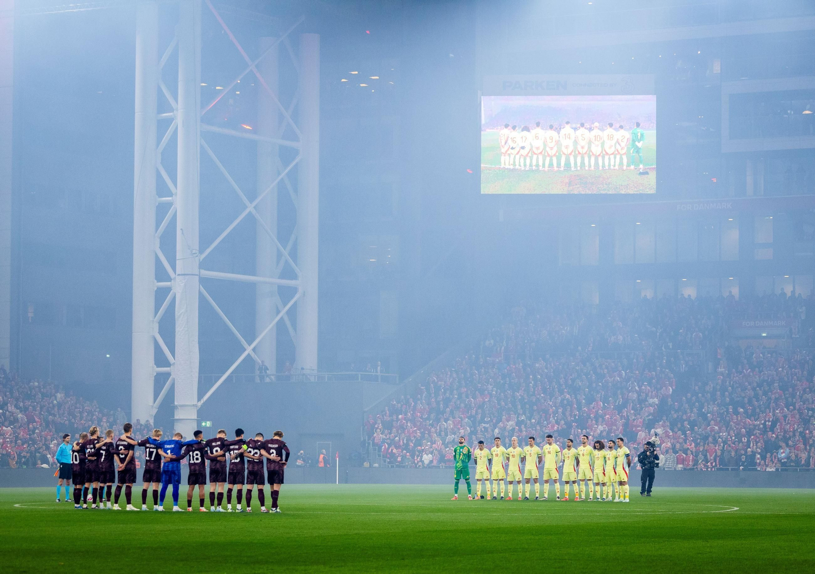 Las fotos del Dinamarca - España