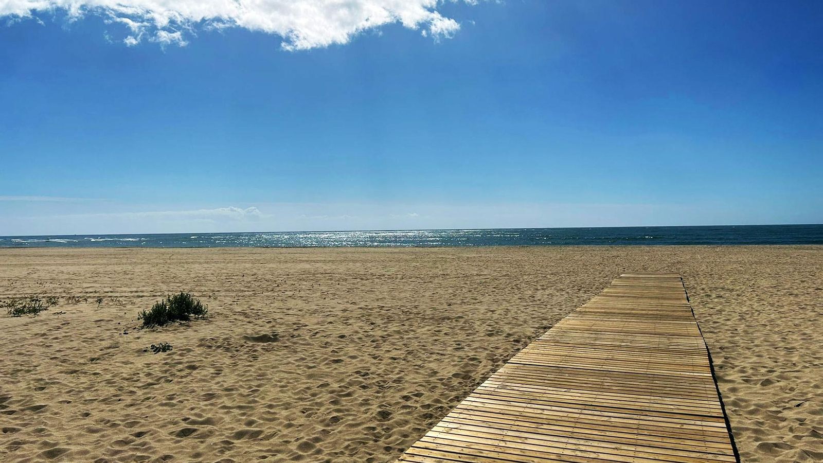 Las playas de Ayamonte ya están prácticamente listas para acoger a los turistas en Semana Santa