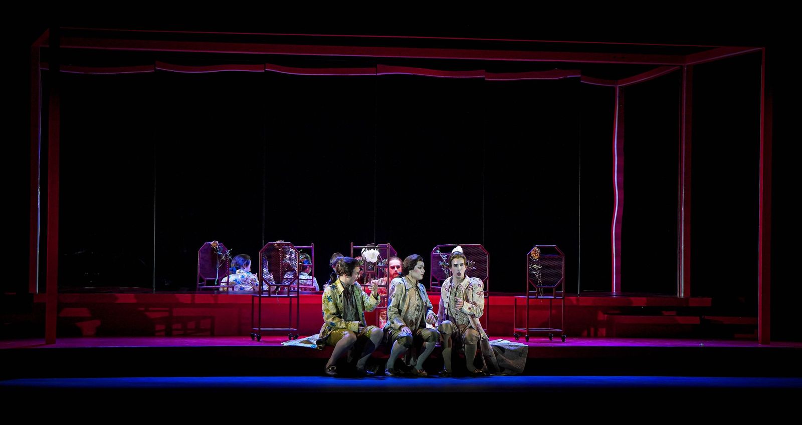 Imágenes de la ópera 'I Tre Gobbi' en el Teatro Villamarta