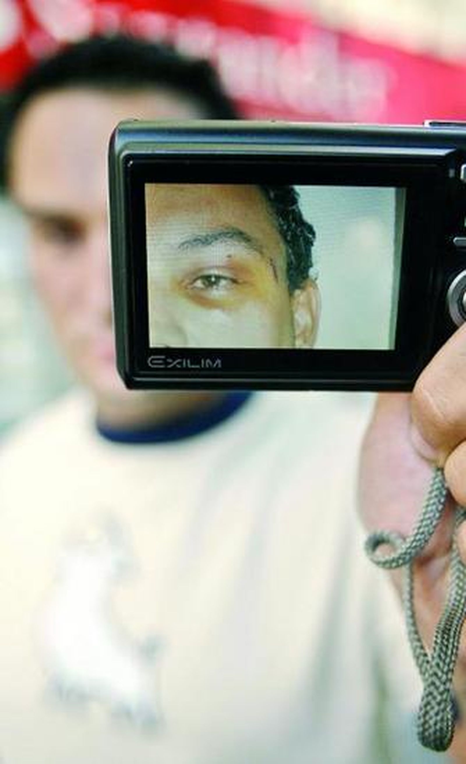 El guardia civil agredido, ayer en su domicilio.