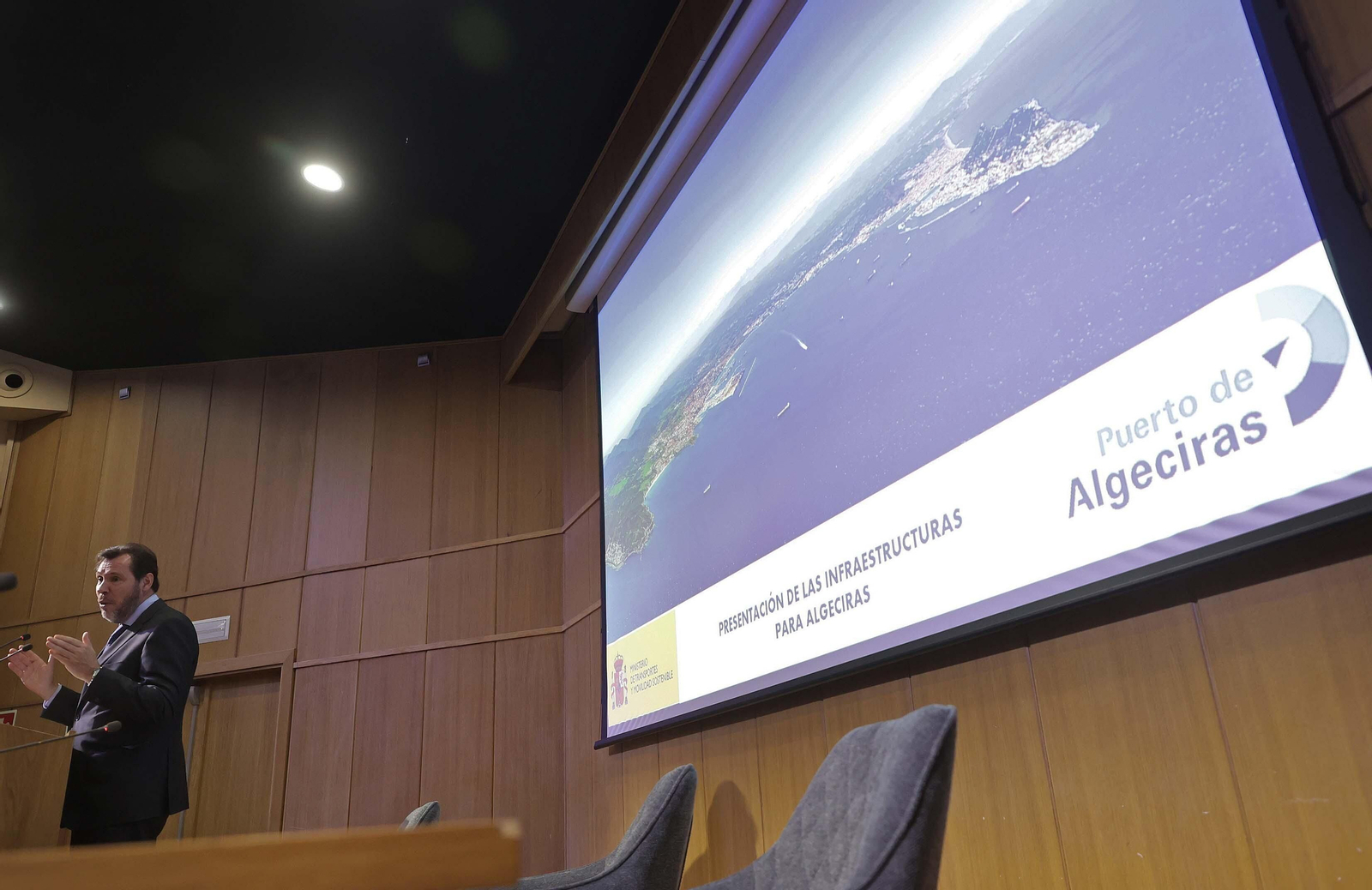 Fotos de la jornada de trabajo del ministro de Transportes en el Puerto de Algeciras