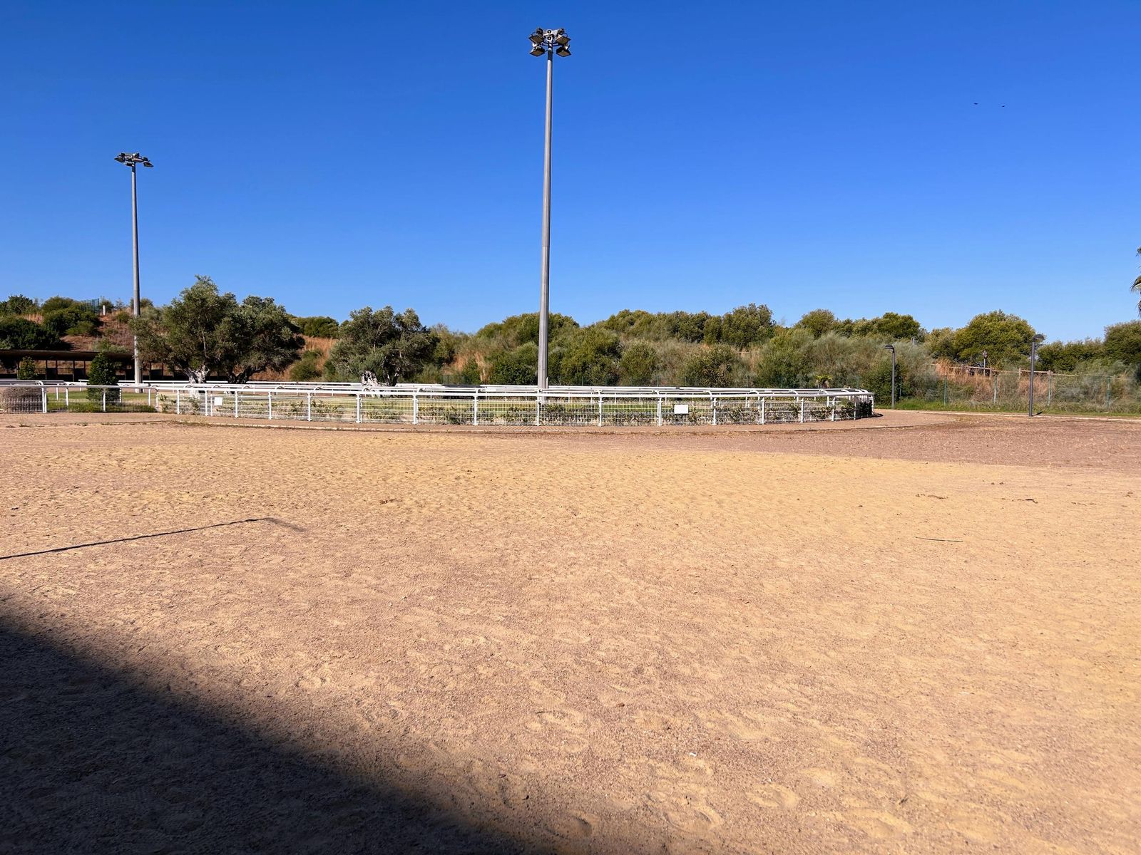 Pista exterior donde se realizará la exhibición.