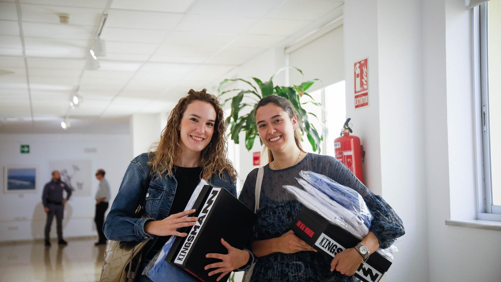 Acto desarrollado en el salón de actos del Hospital General a primera hora de la mañana con los residentes, la dirección, los jefes de servicio y autoridades.