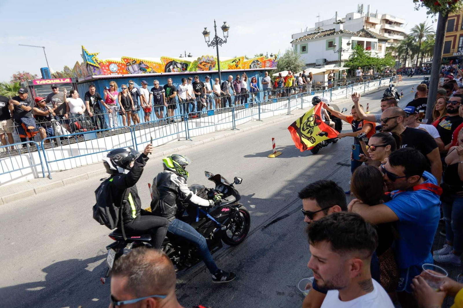 El viernes de motorada en El Puerto, en imágenes