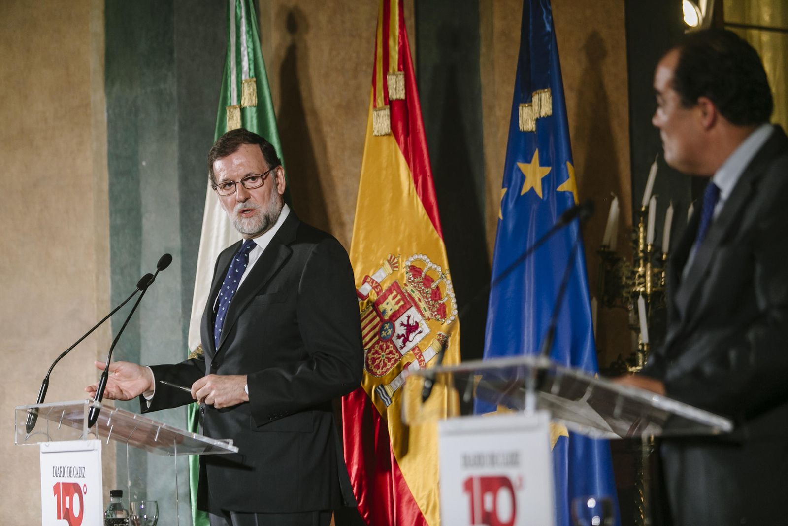 Rajoy responde a unas de las preguntas lanzadas por el director de Diario de Cádiz.