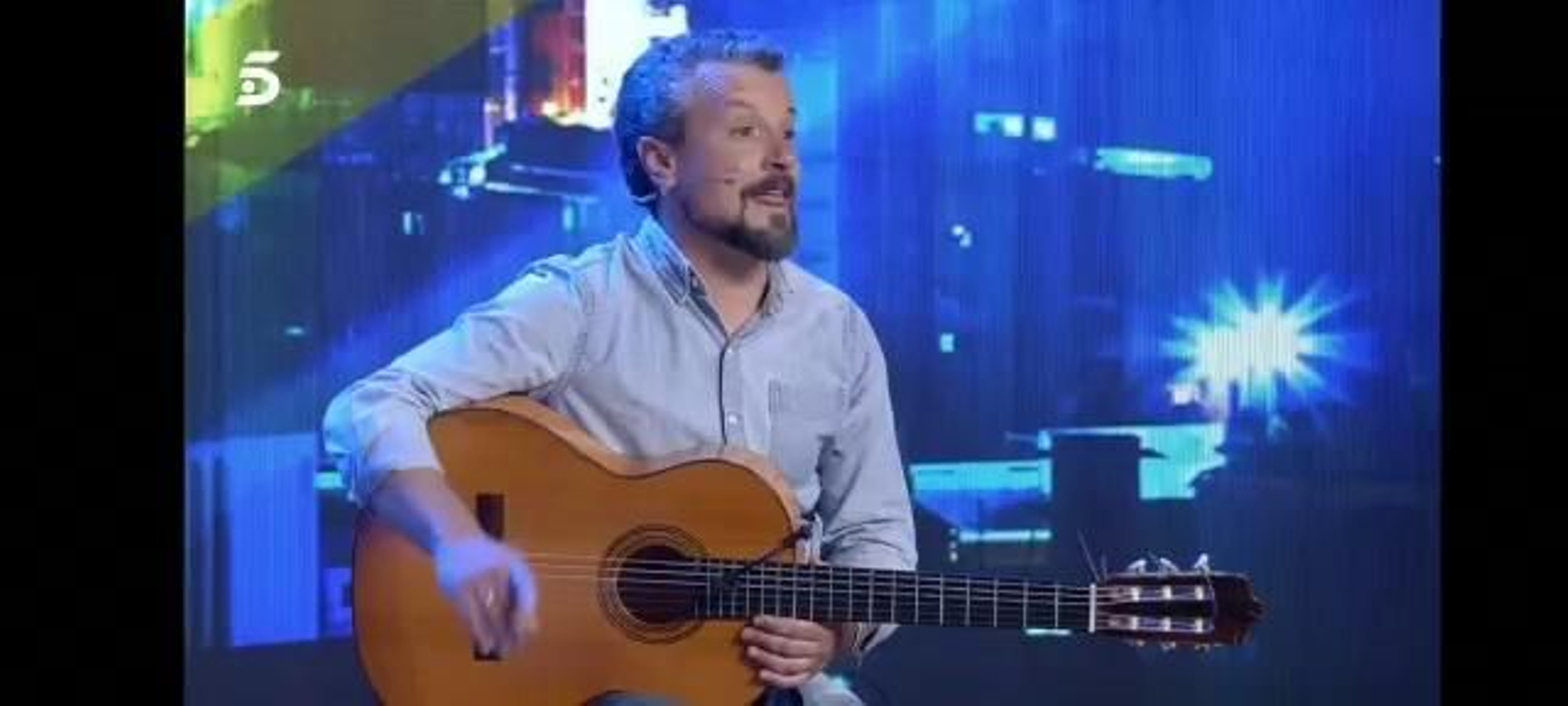 El maestro de Huelva que triunfa en 'Got Talent' con su clase del Diocesano