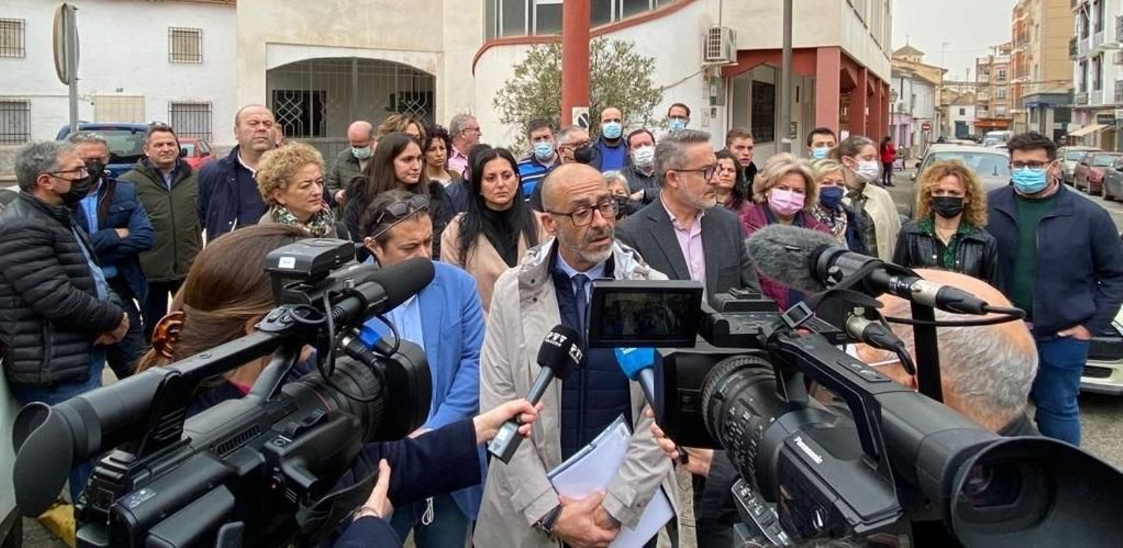 Imagen de la presentación de la moción por parte de concejales del PP del Área Metropolitana de Granada