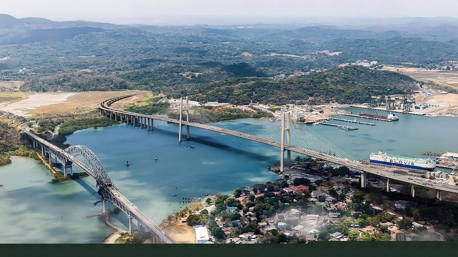 Puentes sobre el Canal de Panamá