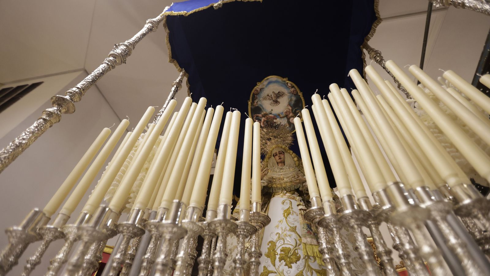 Preparativos en las iglesias de Algeciras para la Magna Mariana, en imágenes