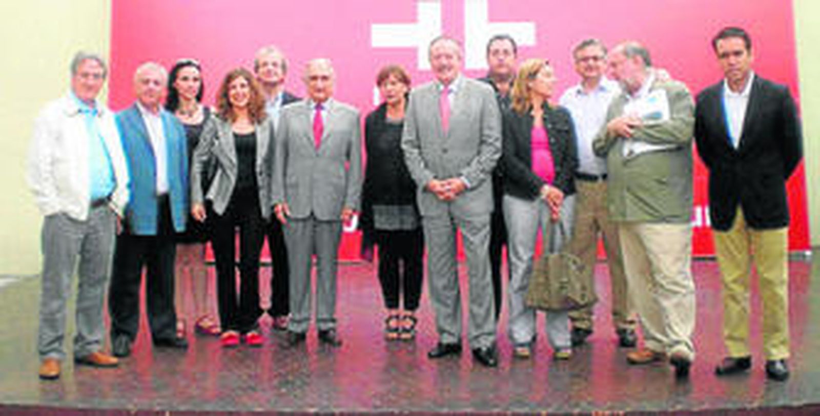 Román Orozco (El País), Ángel Galán (APC), Ana Romero (El Mundo), José María Calleja (CNN+), José Luis Dicenta y Dolores Álvarez (Unión Latina), José Rodríguez (Cervantes), Antonio Hernández-Rodicio (El Correo), Lalia González Santiago (La Voz), Antonio Yélamo (Ser), Fernando González Urbaneja (APM) y Rafael Navas.
