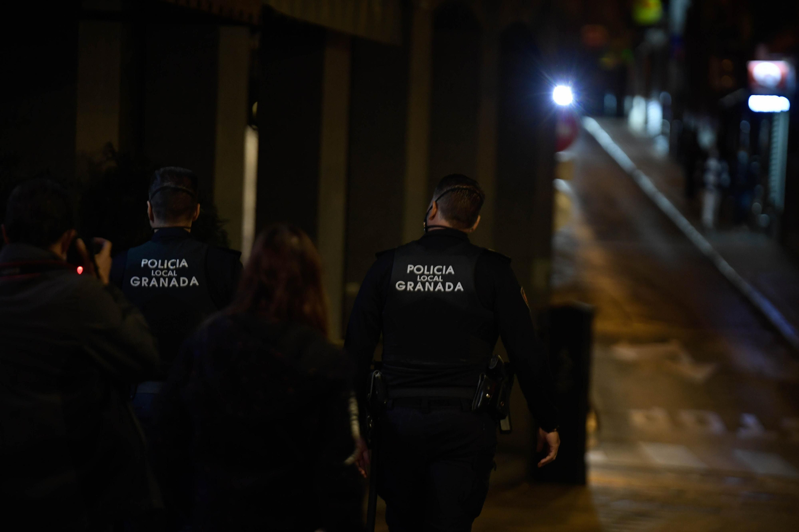 Fotos de los bares de Granada cerrando a las 22:00 horas