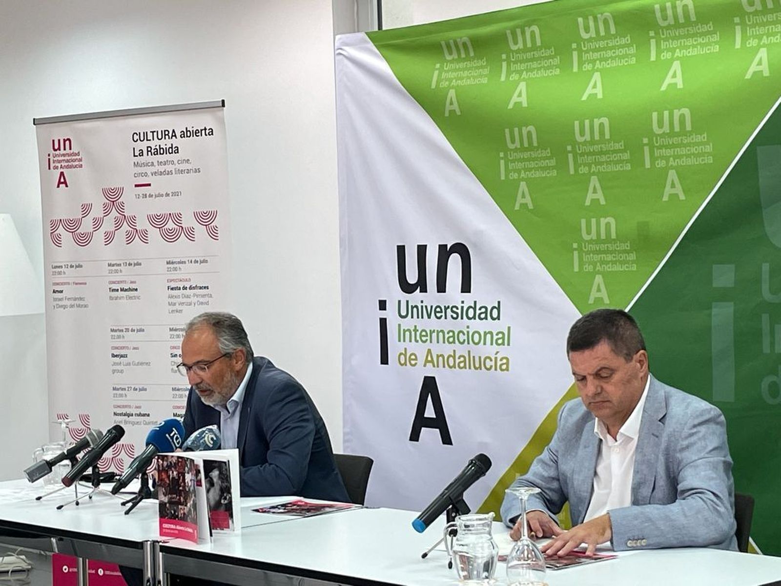 Agustín Galán y Manuel Acosta durante la presentación.