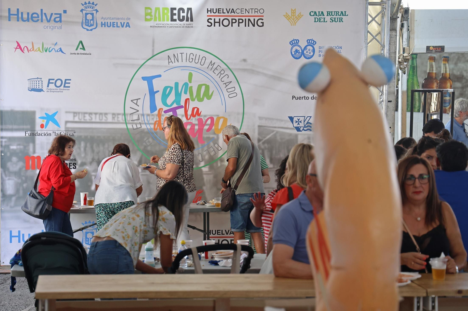 Imágenes de la Feria de la Tapa de Huelva en la mañana del domingo