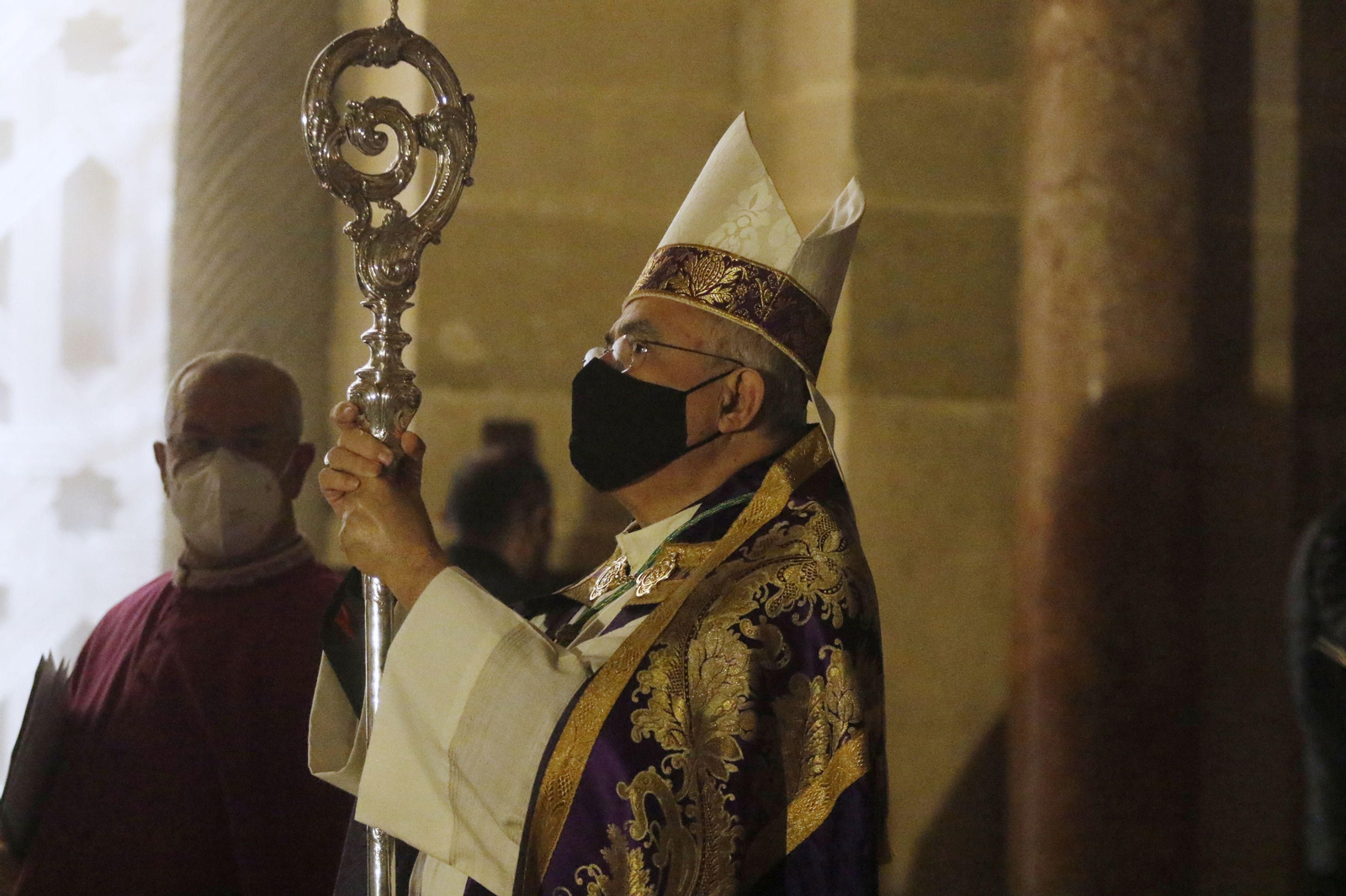 El Vía Crucis de las Cofradías de Córdoba, en imágenes
