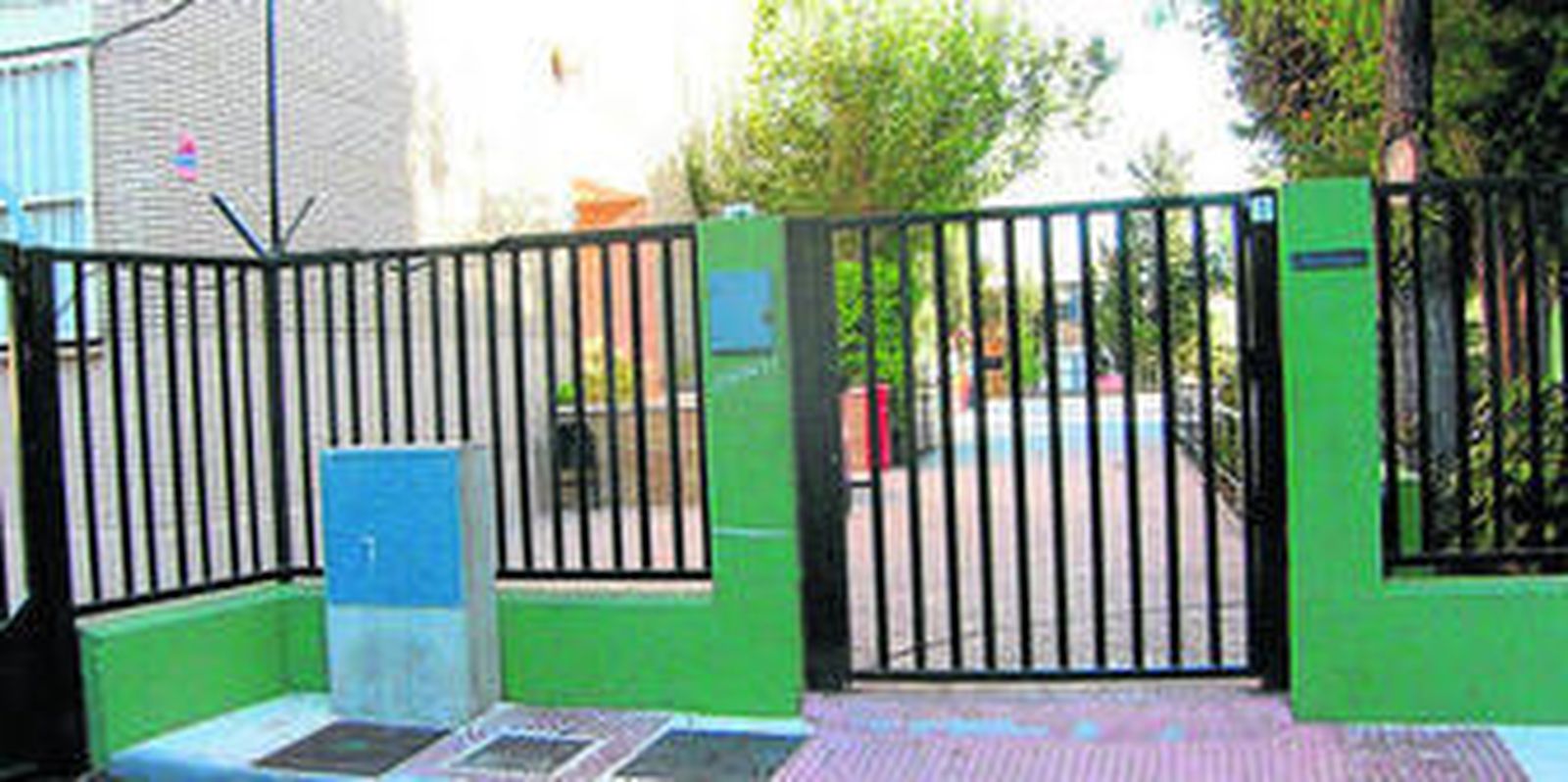 Vista del colegio Blas Infante, en Aguadulce.