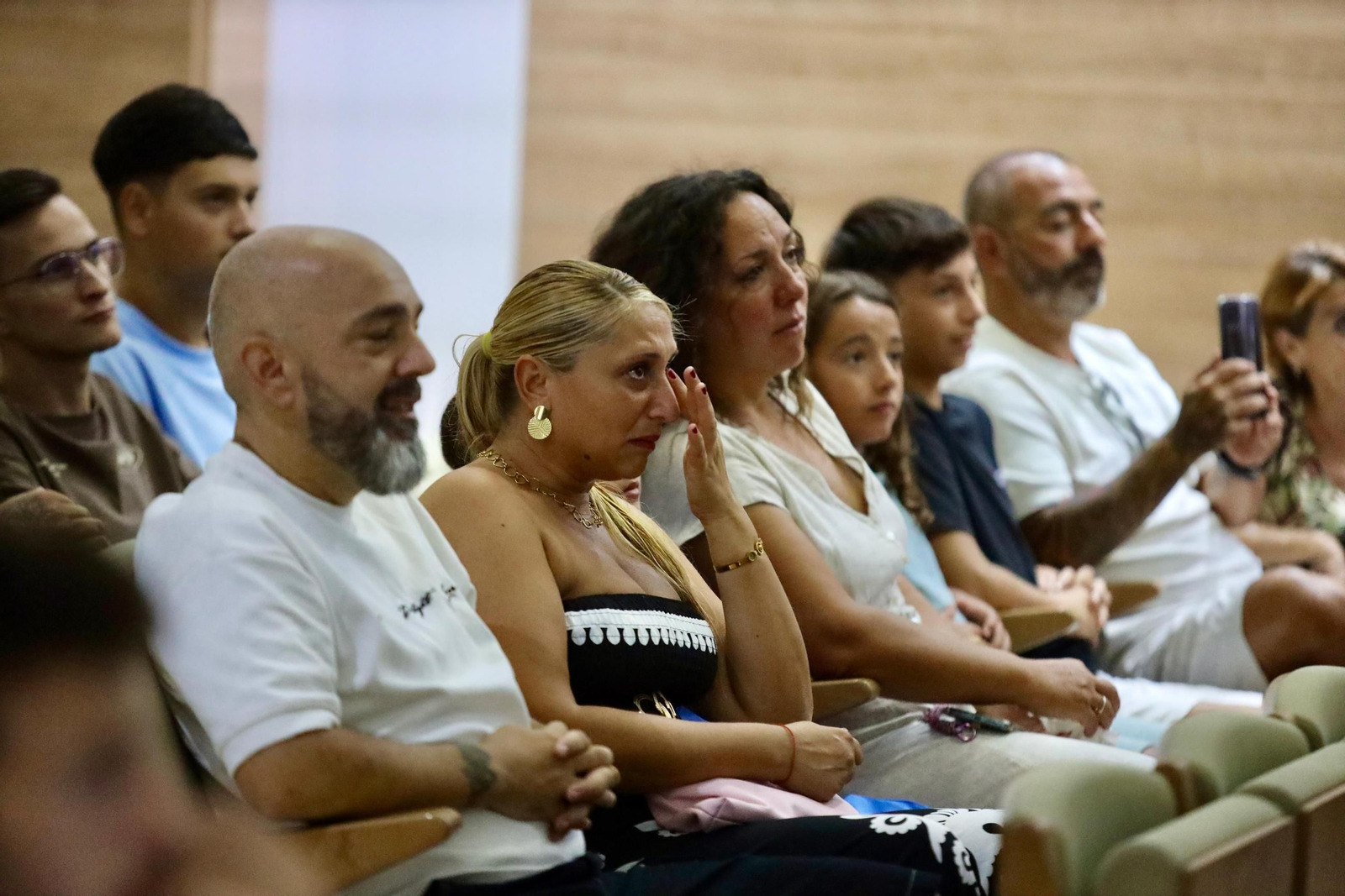 La renovación de Izan Merino y el balance de mercado de Loren, en fotos