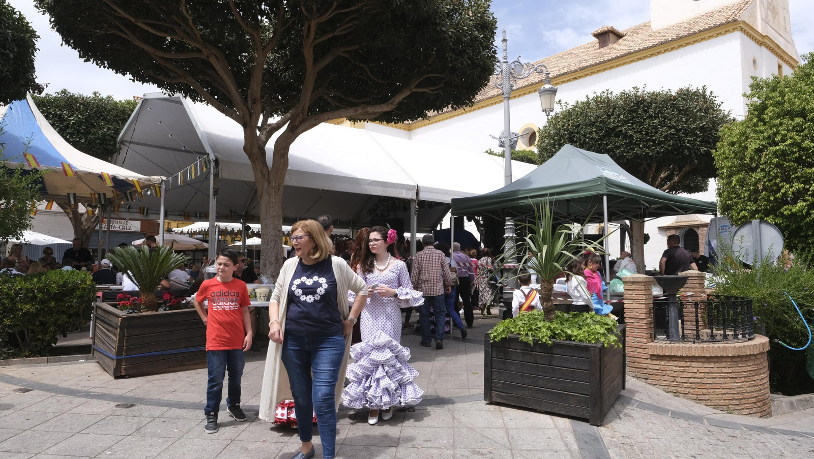 Imágenes de la paella popular en las Fiestas de Canjáyar