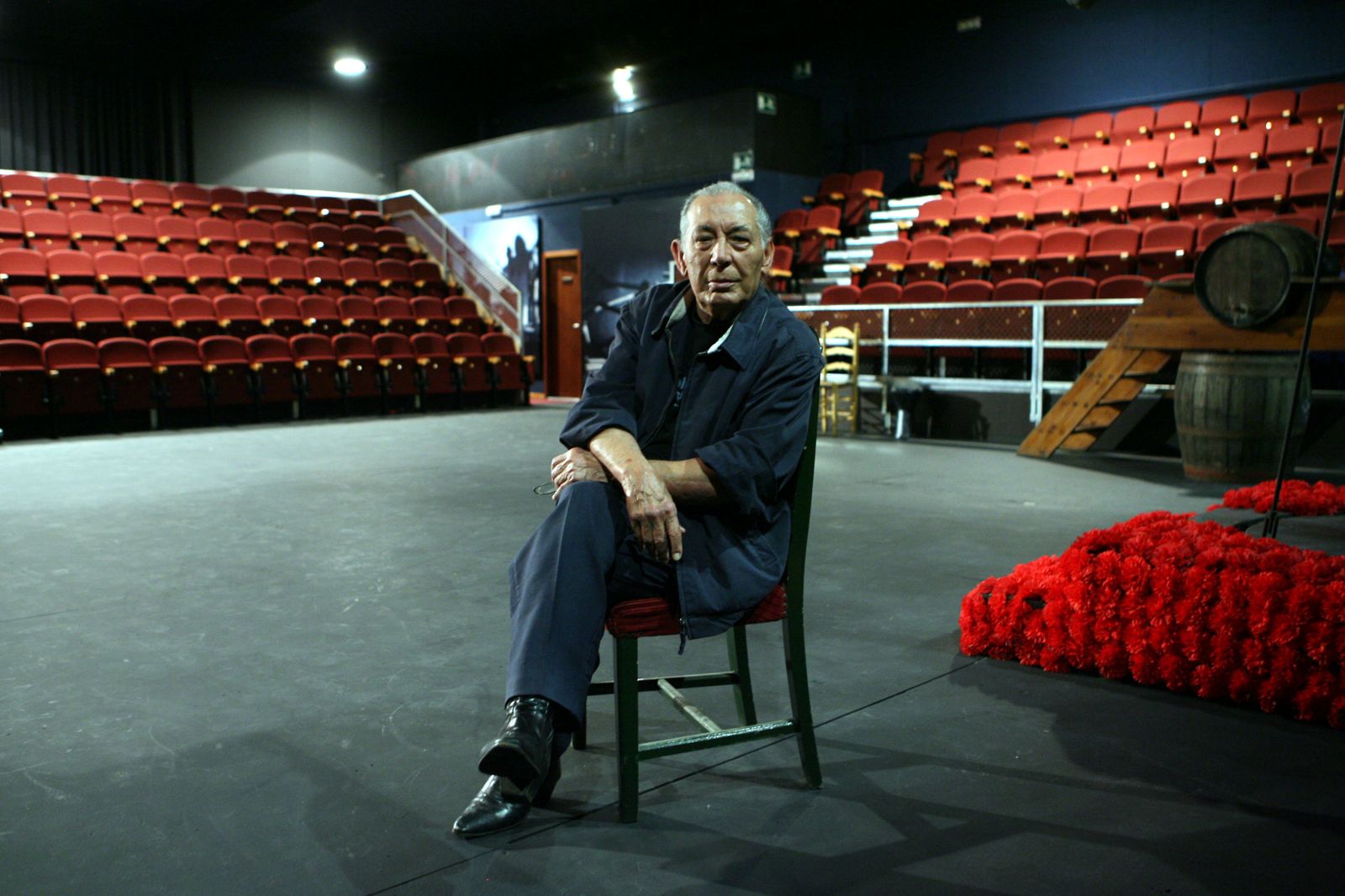 Salvador Távora, fotografiado en su teatro.