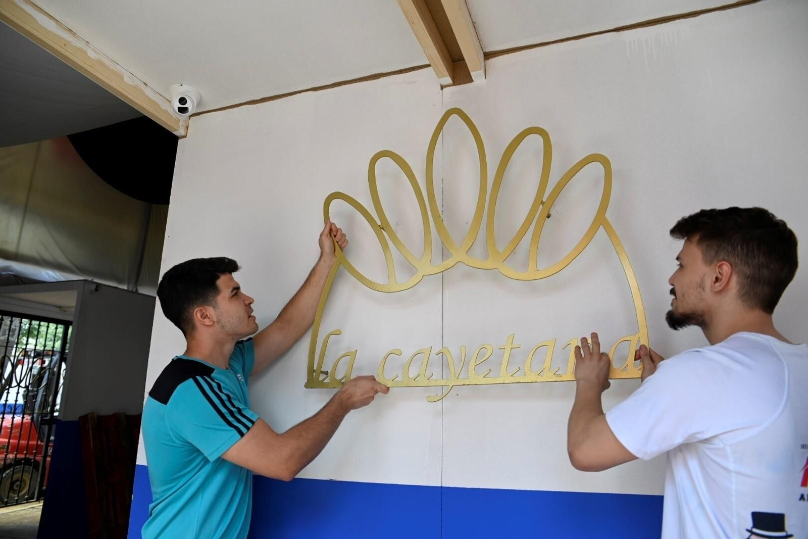 Cuenta atrás para el inicio de la Feria de Córdoba: así avanza el montaje en El Arenal, en imágenes