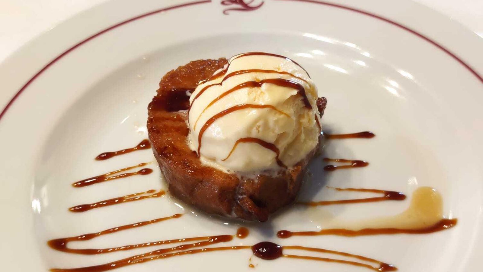 Torrija con helado de crema