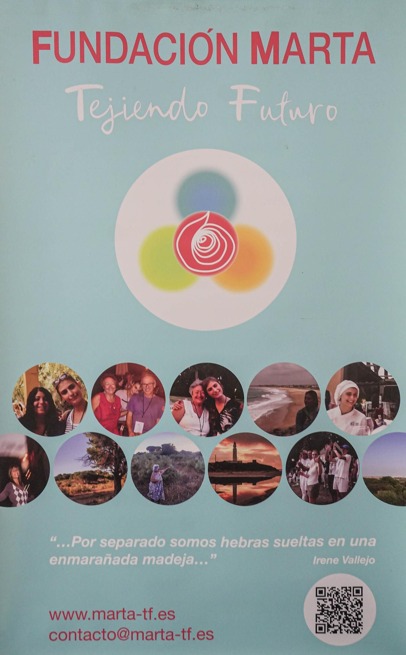 Cartel de la fundación.